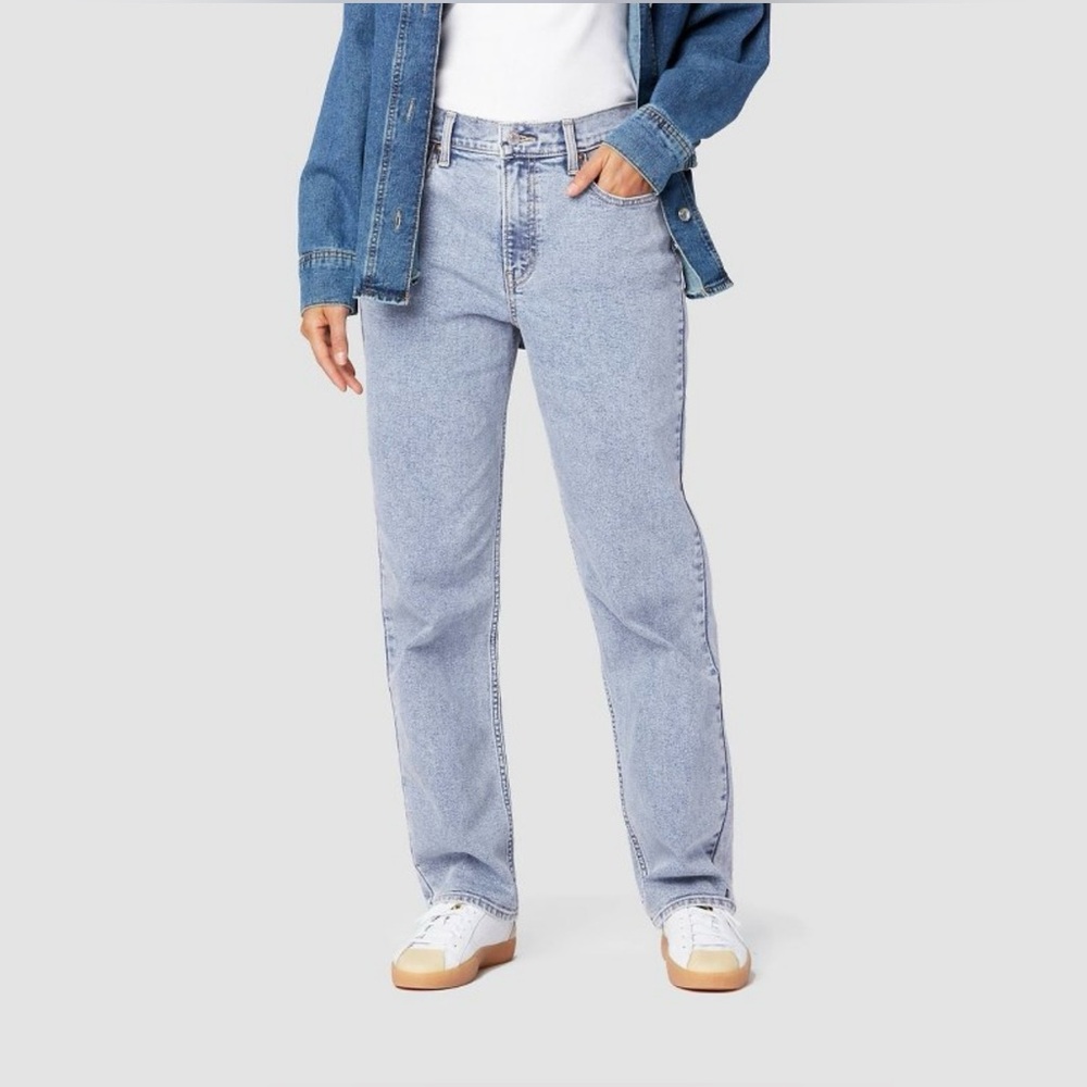 Denizen from Levi Mid-Rise 90’s Loose Straight Jeans